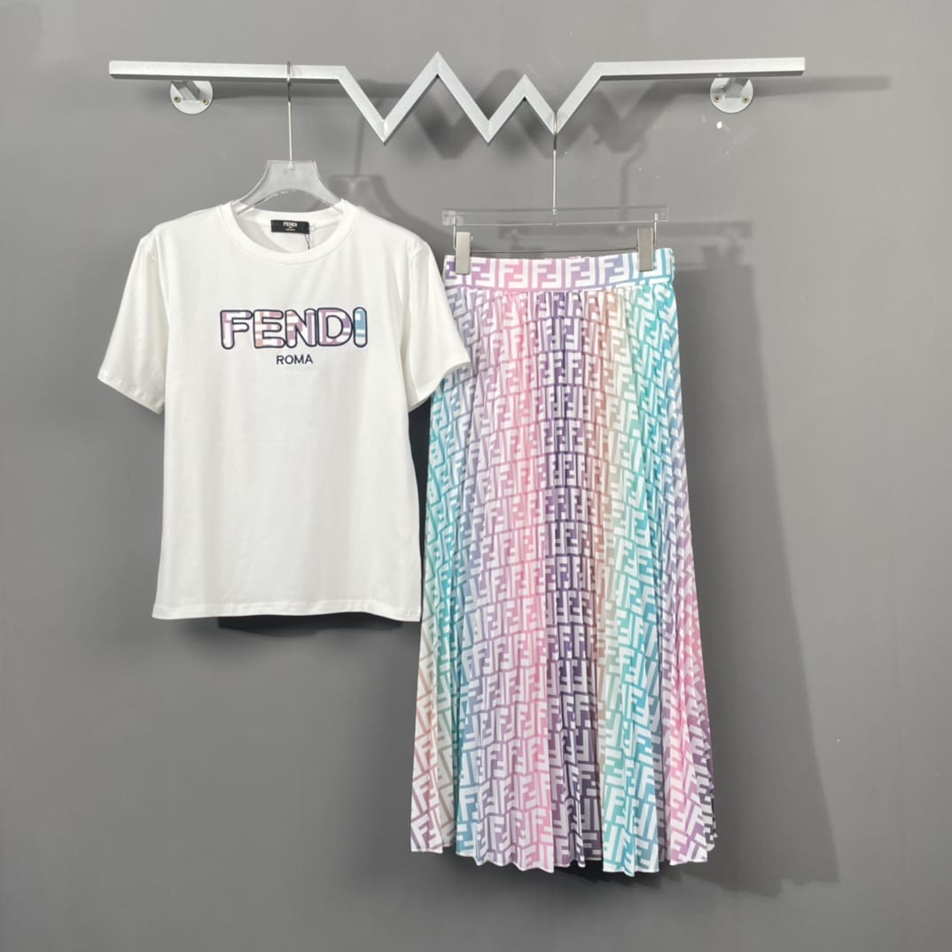 MULTI COLOR SKIRT WITH T-SHIRT