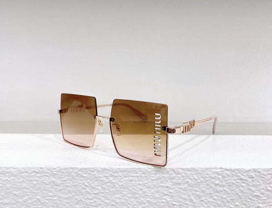 OVERSIZED WOMEN'S SUNGLASSES