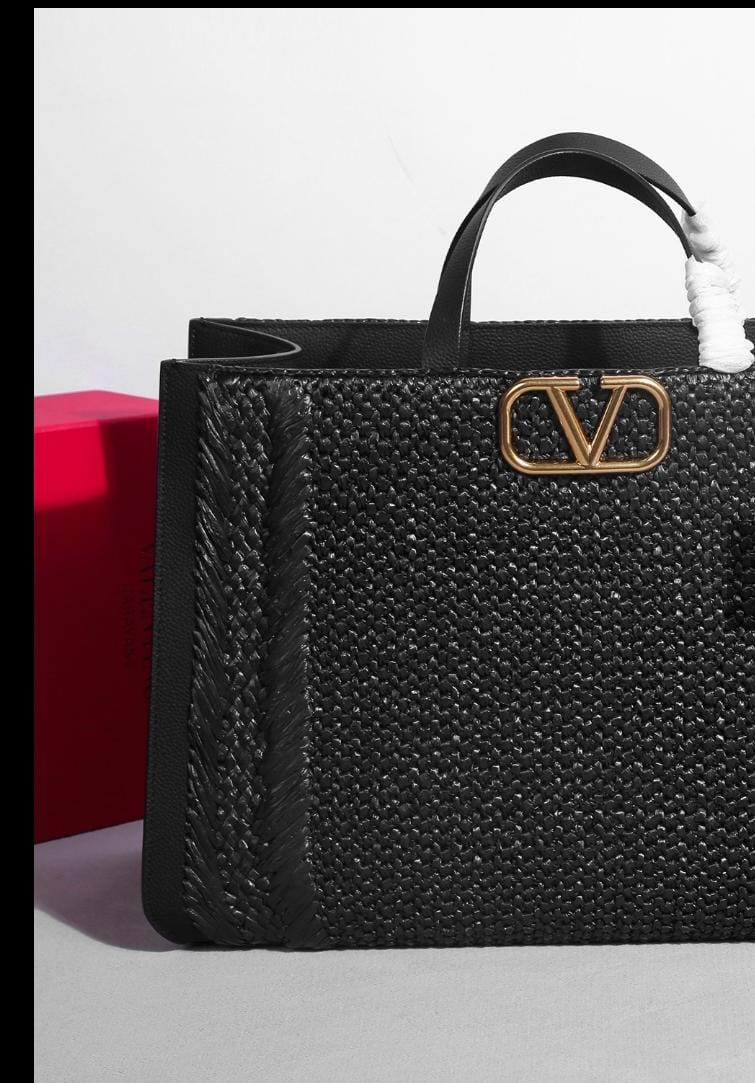 V LOGO RAFFIA TOTE BAG