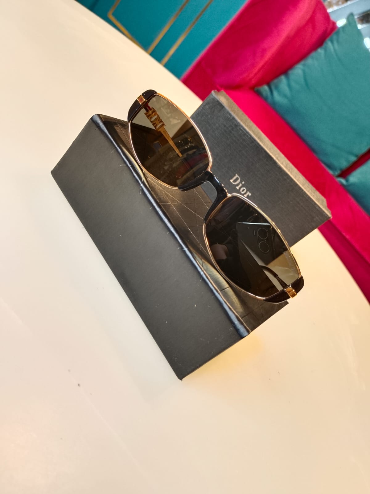 RETRO SUNGLASSES