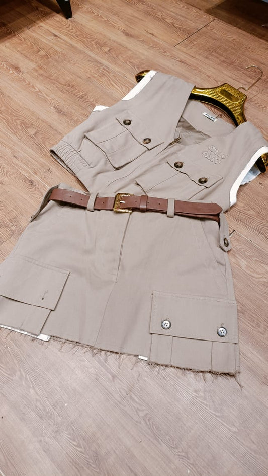 SHORT SKIRT SET WITH BELT