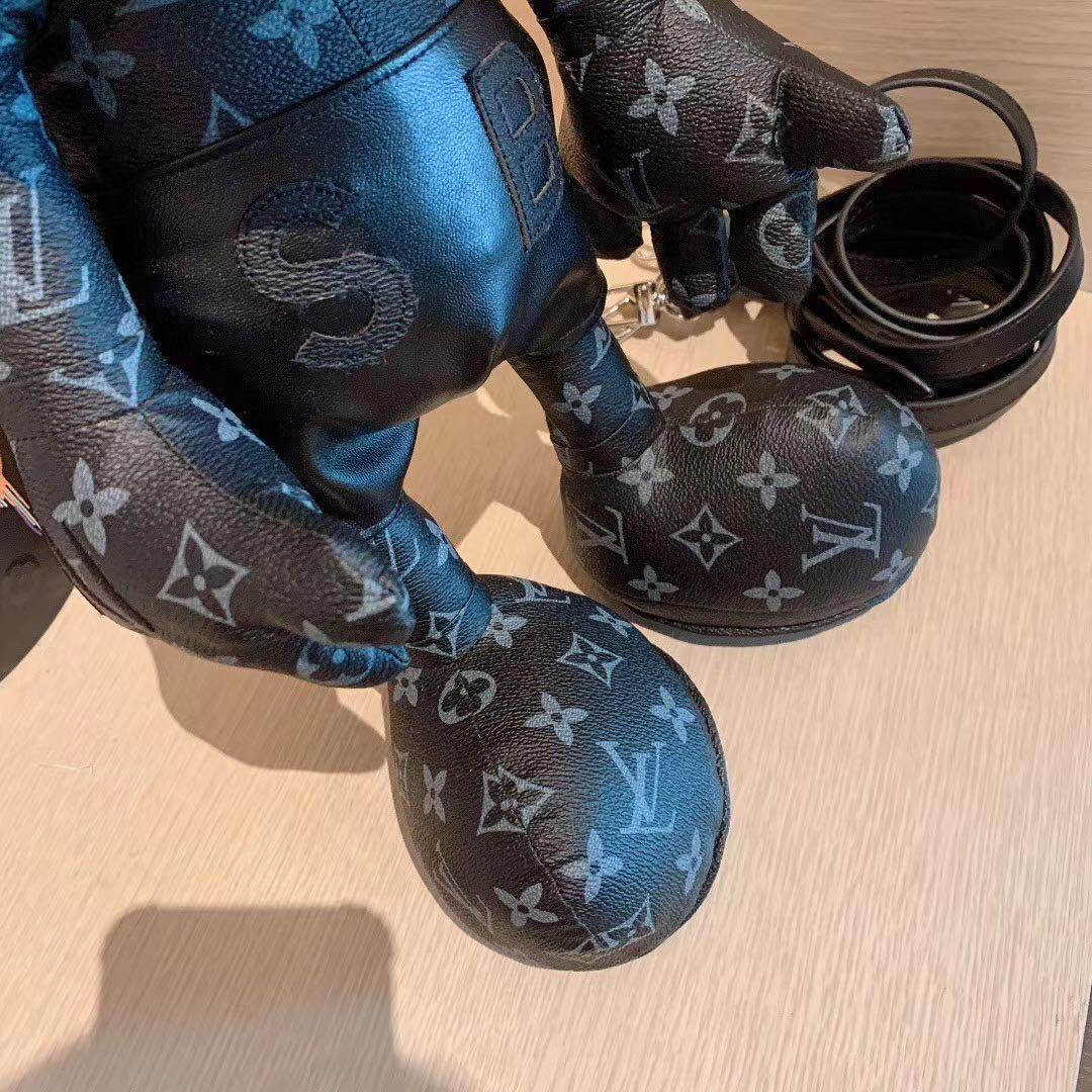 LV-MICKEY MOUSE